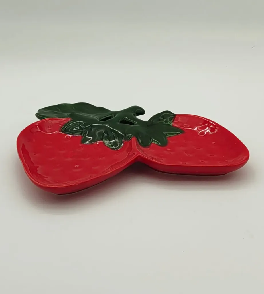 STAWBERRY PLATE